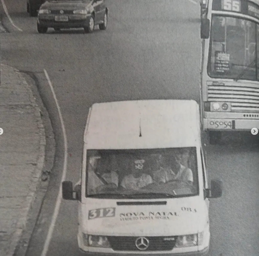 Kombi utilizada no transporte alternativo no início da cooperativa